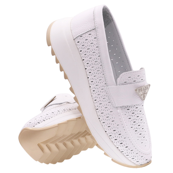 Obuwie damskie skórzane ażurowe mokasyny